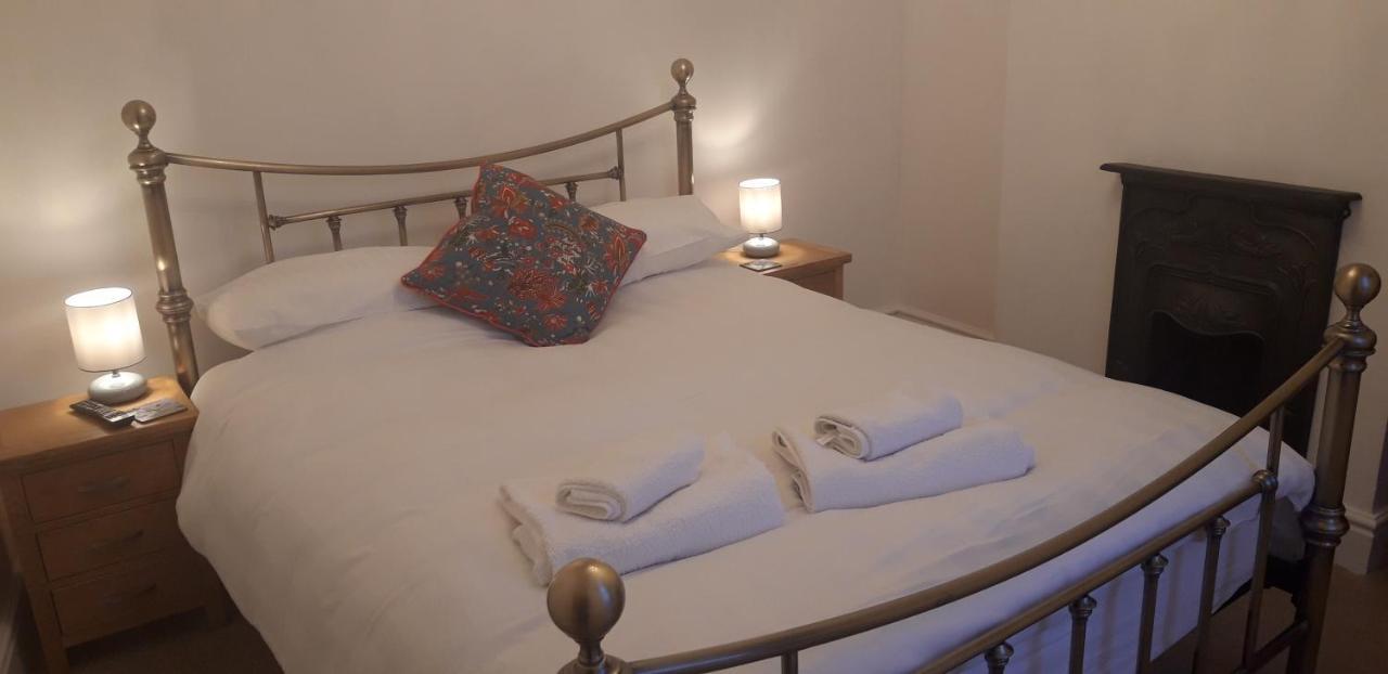 Bodhi Tree Cottage - Grove Road Cottages Stratford-upon-Avon Bagian luar foto